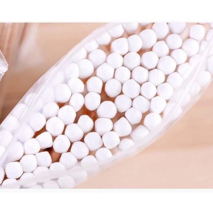 Bag of 100 Cotton Swabs for ear cleaning with Wooden Handle
