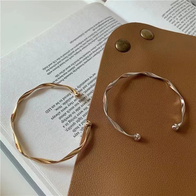 Mobius Bracelet Simple Fashion Adjustable Twist Bracelet Adjustable Alloy Bracelet Women's Jewelry HMSP-46