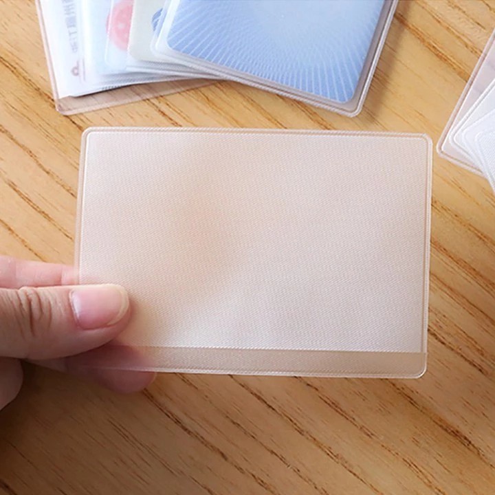 90 / 5,000 Waterproof protective cover for ID cards, bank cards, credit cards, driver's licenses