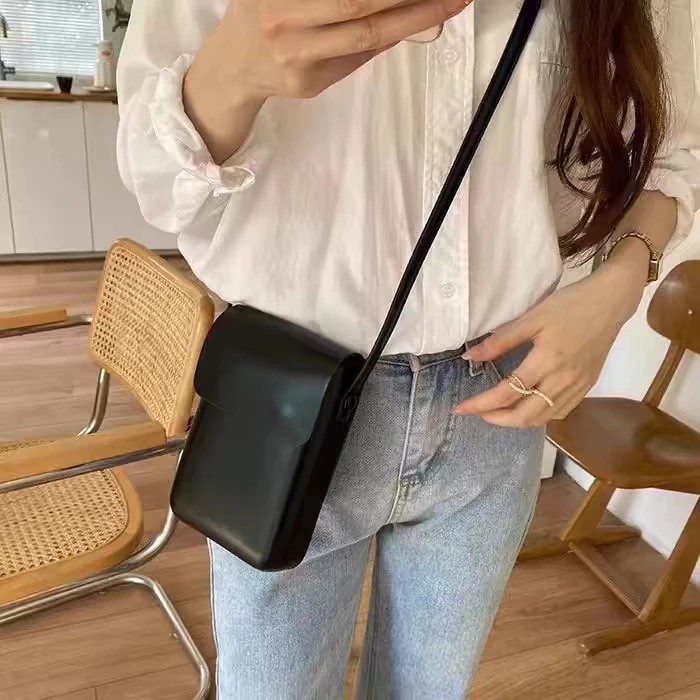 SUPERCUTE retro style solid color PU leather crossbody bag with phone