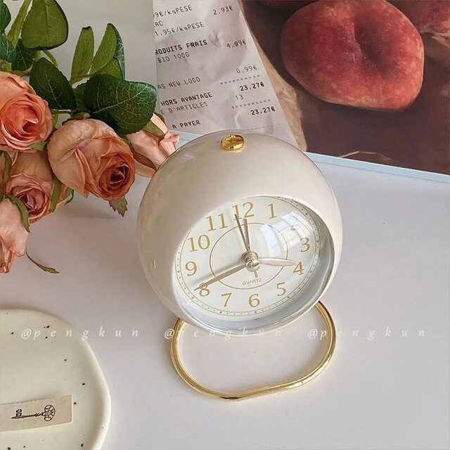Simple retro Nordic style small round desk alarm clock with alloy luminous light for students