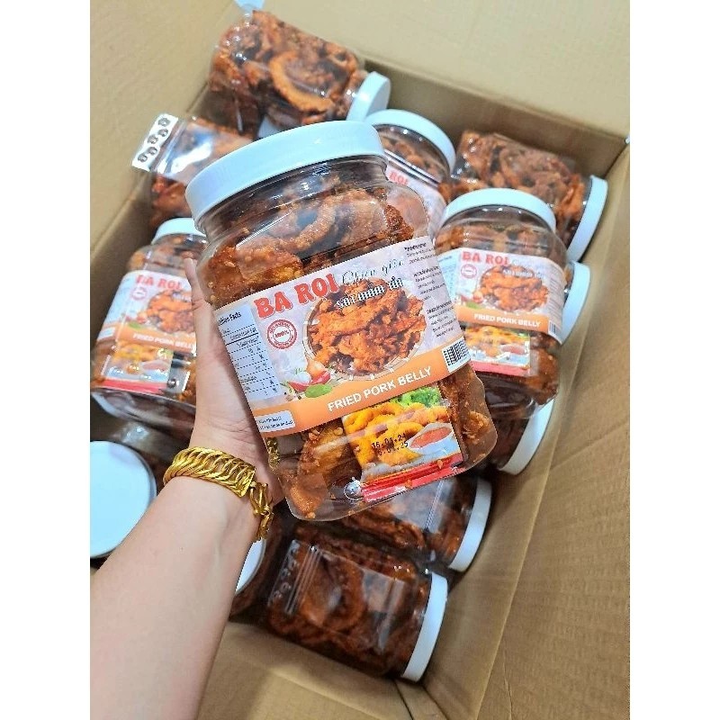 Box of 500gr crispy, spicy, dried pork belly with garlic sauce, whole piece, salty, sweet, delicious, rich flavor, delicious snack