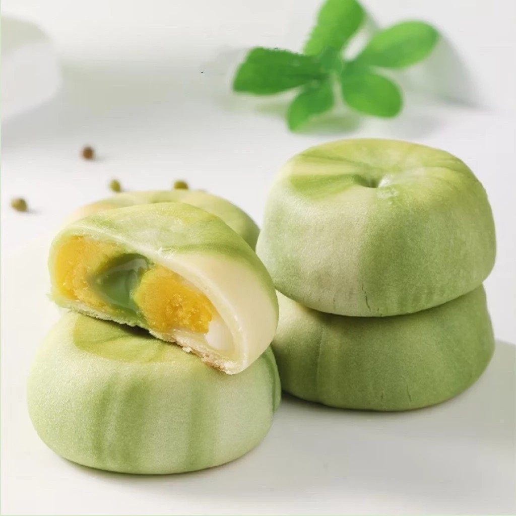 Matcha Green Bean Mochi Cake is Lightly Sweet, Soft and Easy to Eat Filling