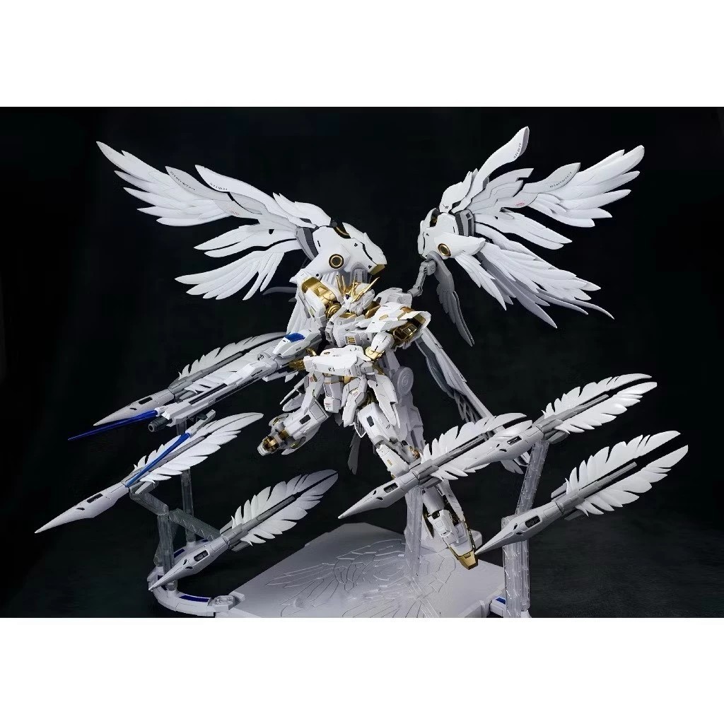 OBERON MECHA 1/100 ASSEMBLY MODEL (FREE BONUS EFFECT FEATHER, GOLDEN RUNNER, BASE, WATER DECAL)